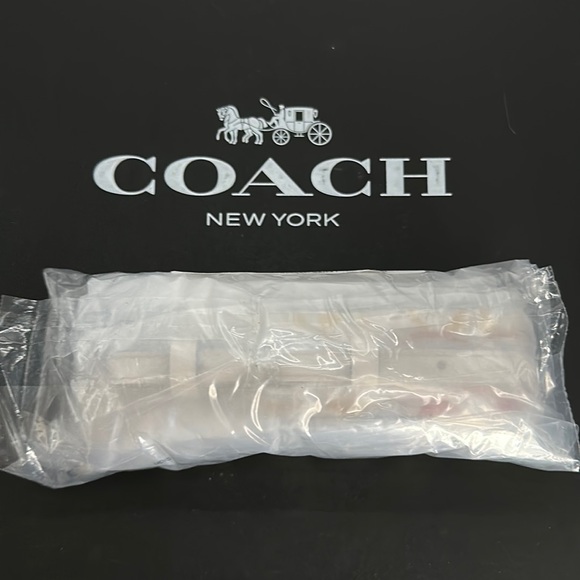 Coach Strap in Rainbow Signature Canvas & Calf Leather Silver/Chalk Multi NWT - Picture 3 of 5